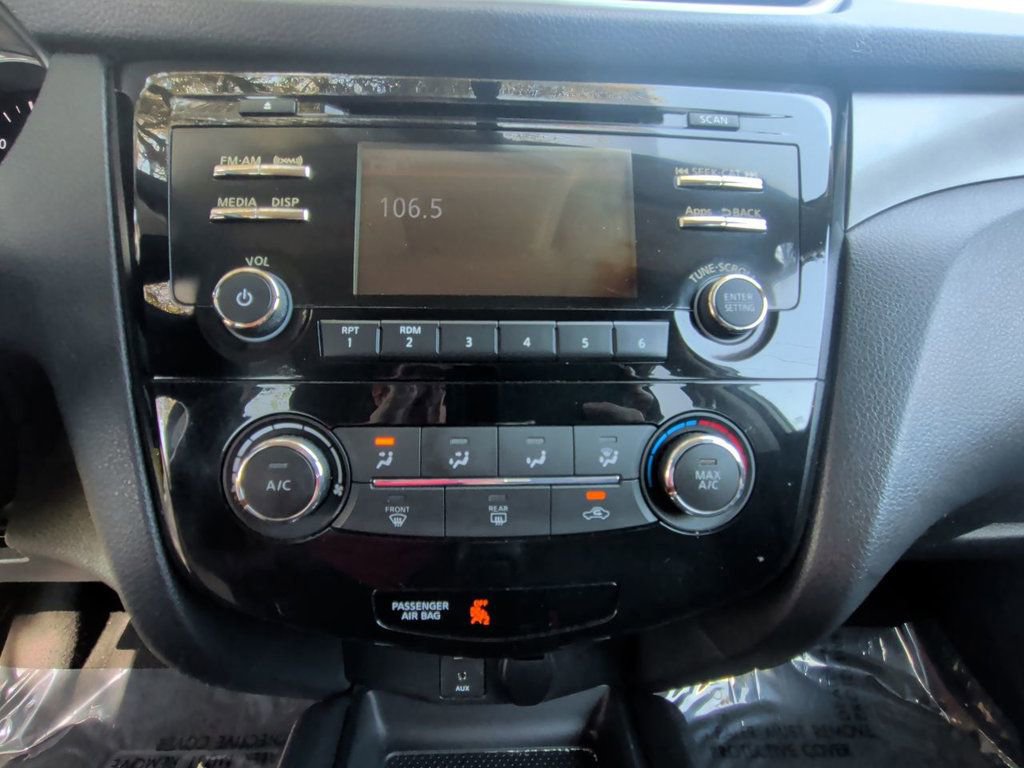 Used 2016 Nissan Rogue S w/ Appearance Package FWD image 19