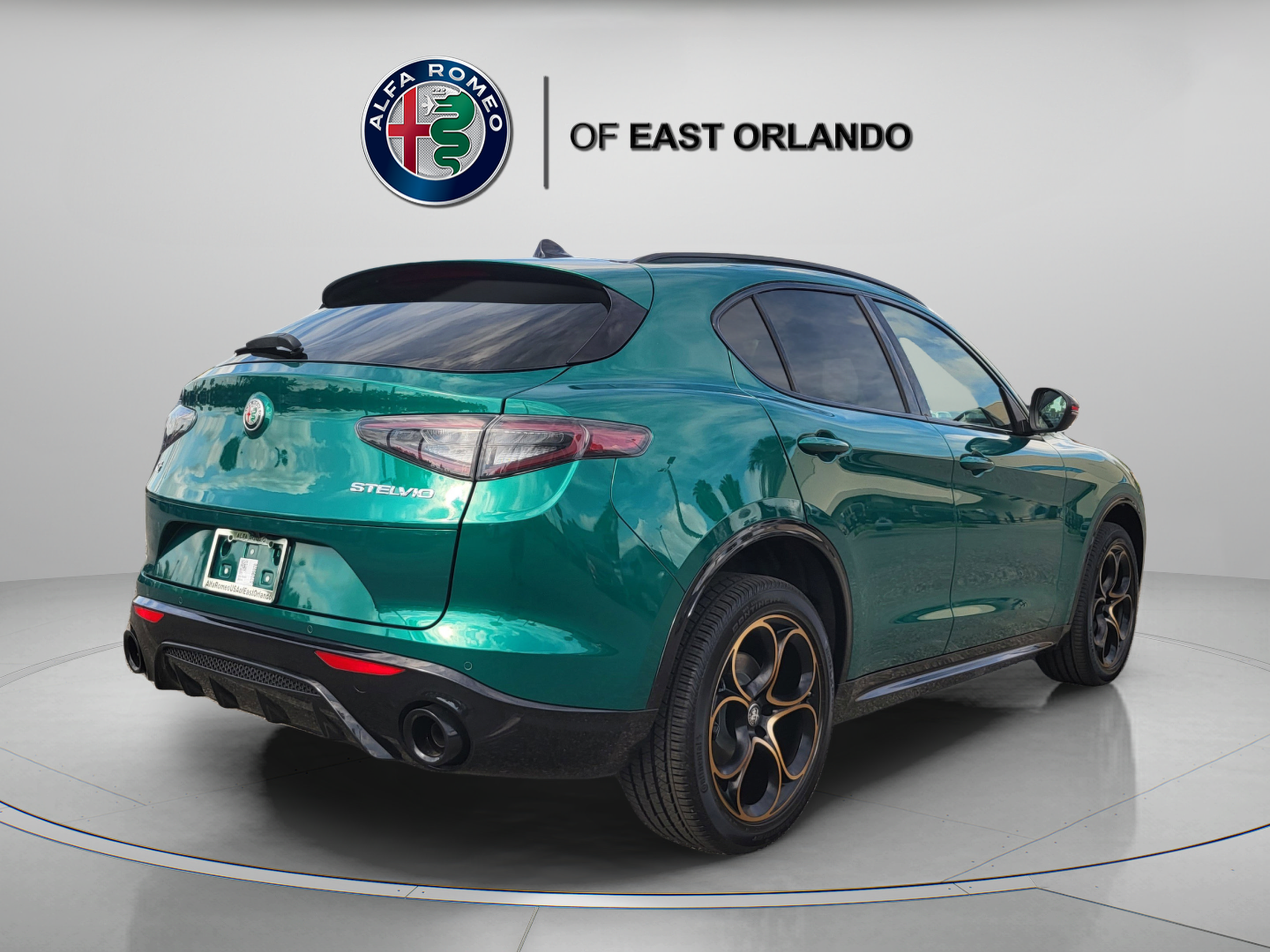New 2025 Alfa Romeo Stelvio Sprint AWD/4WD image 7