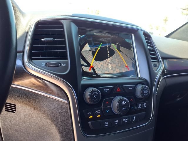 Used 2017 Jeep Grand Cherokee Trailhawk AWD/4WD image 16