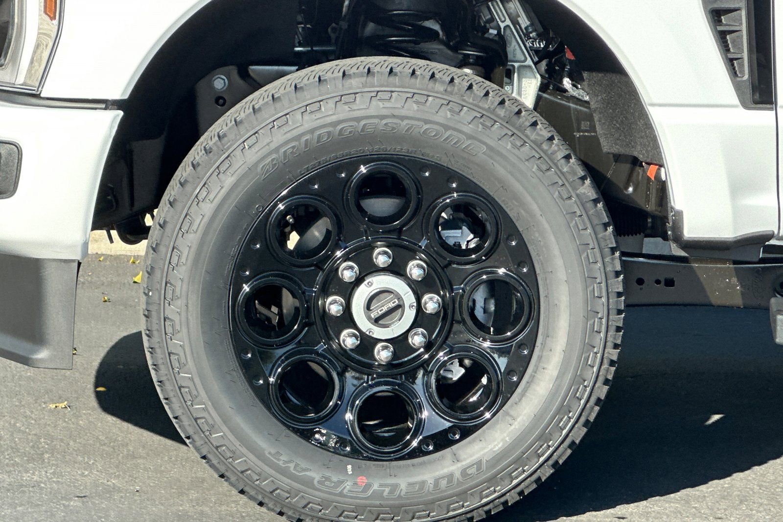 New 2026 Ford F250 Lariat w/ Black Appearance Package image 25