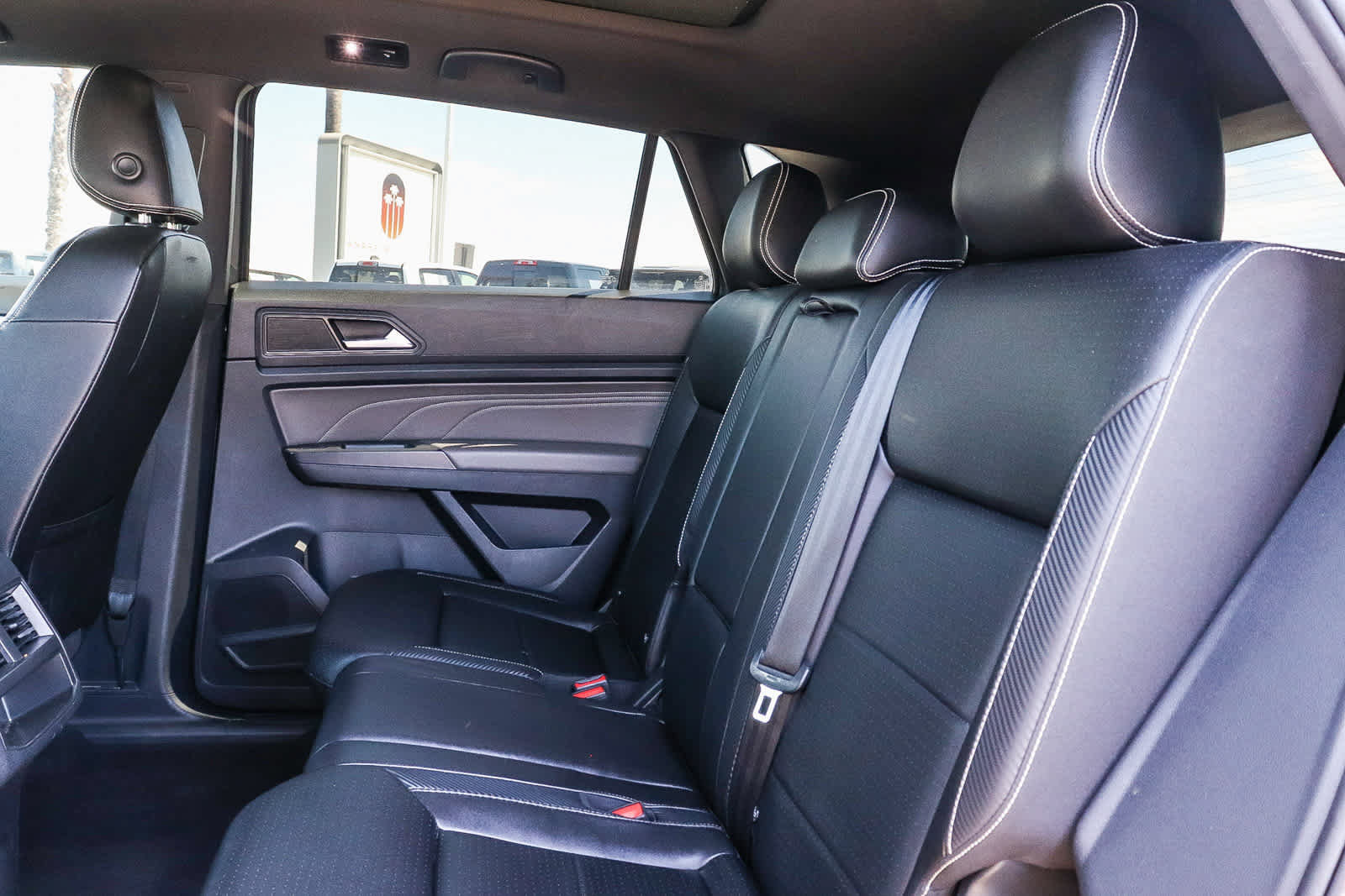 Used 2023 Volkswagen Atlas Cross Sport SEL AWD/4WD image 25