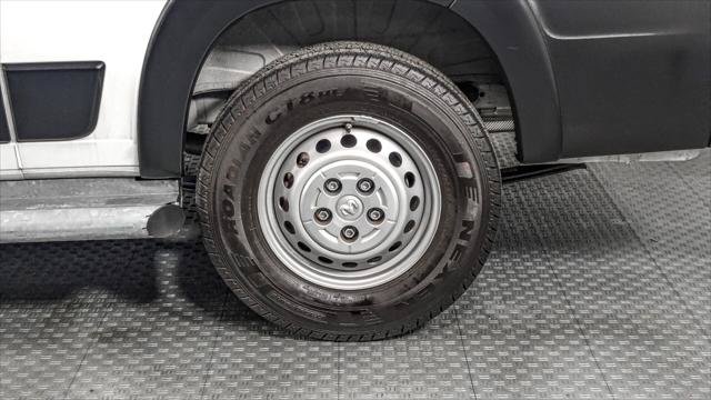 Used 2025 RAM ProMaster 2500 w/ U-Haul Equipment Group FWD image 32