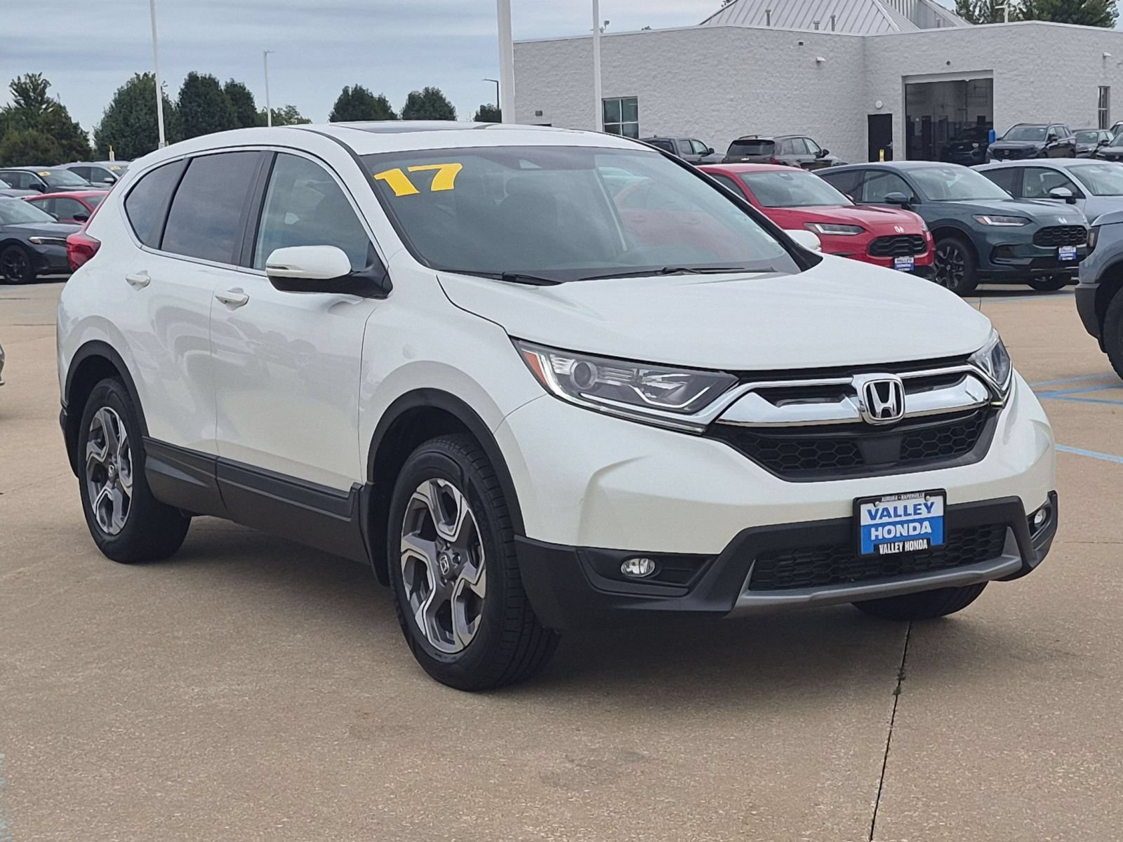 Used 2017 Honda CR-V EX image 4