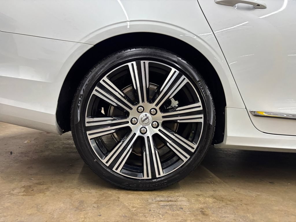 Certified 2025 Volvo S90 B6 Ultra AWD/4WD image 39