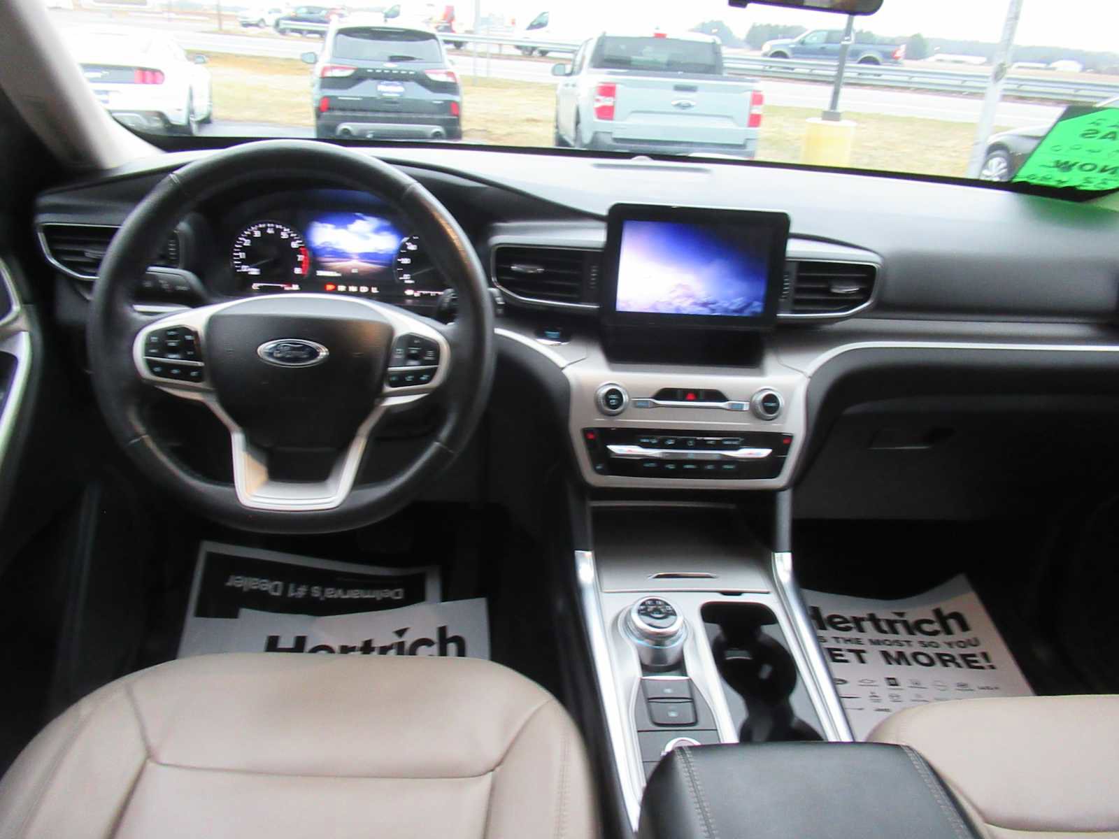 Used 2022 Ford Explorer XLT w/ Equipment Group 202A image 17