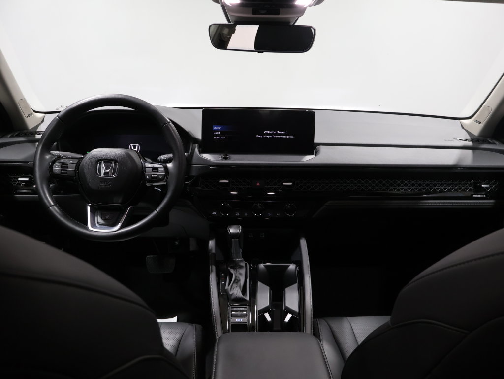 Used 2025 Honda Accord Touring image 17