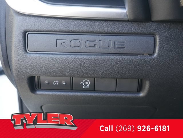 Used 2024 Nissan Rogue S FWD image 22