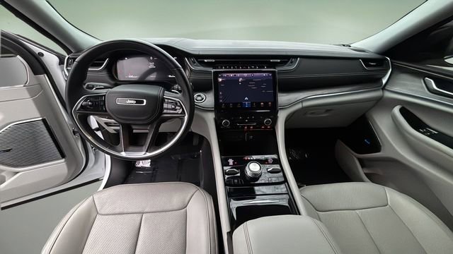 Used 2022 Jeep Grand Cherokee L Overland image 16