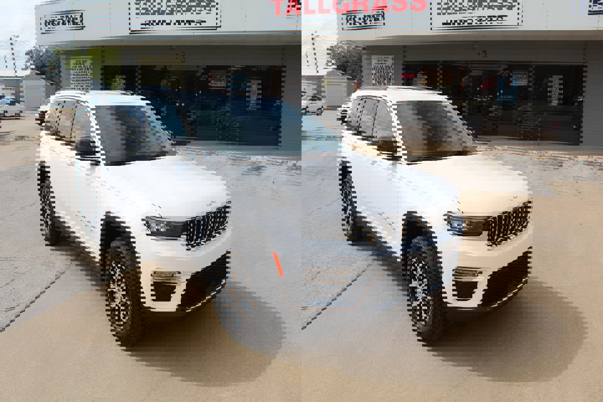 Used 2024 Jeep Grand Cherokee Limited image 50