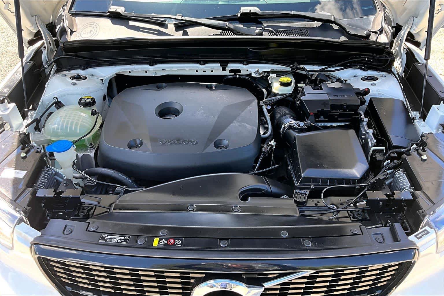 Used 2019 Volvo XC40 AWD T5 image 31