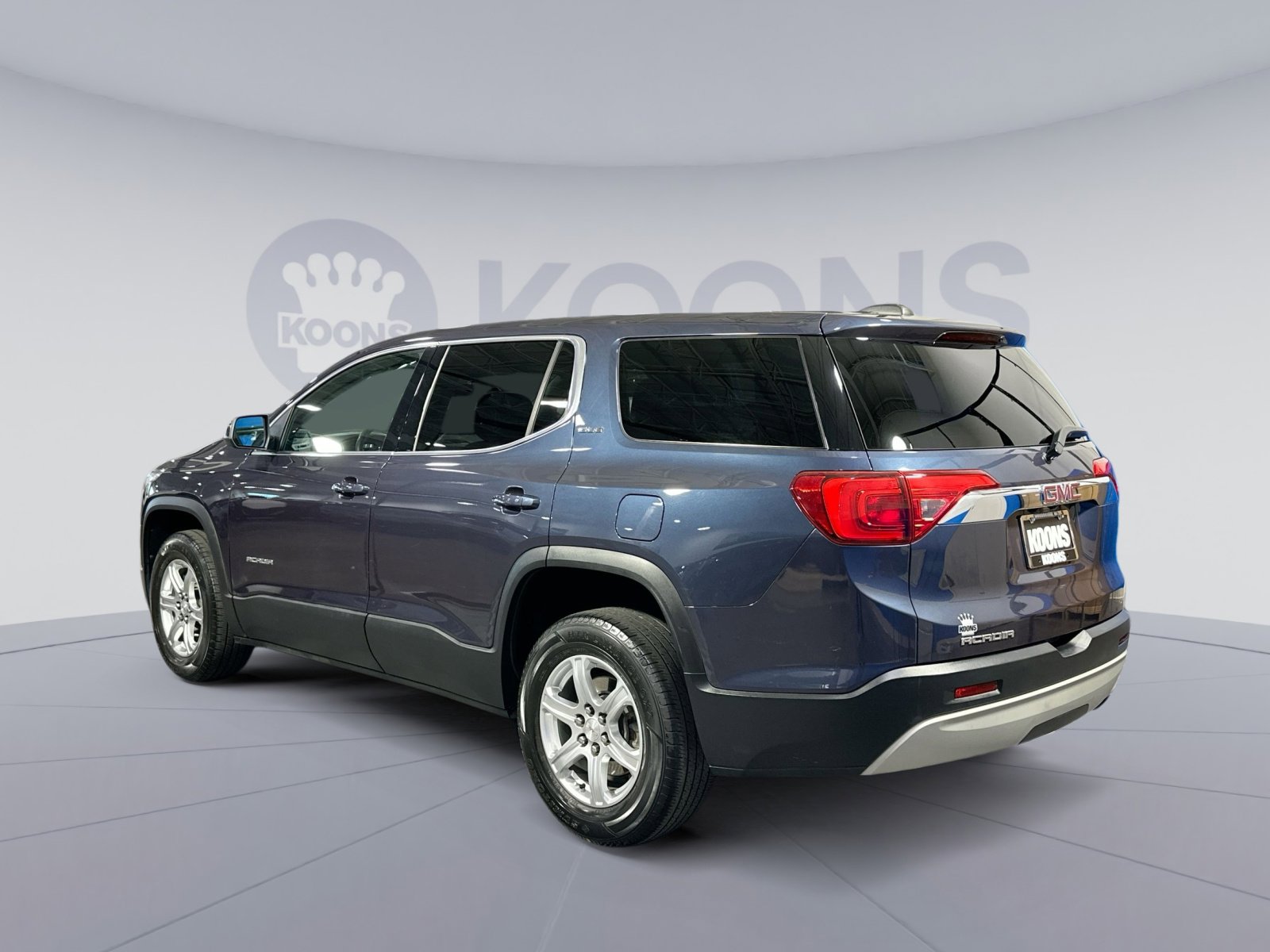 Used 2019 GMC Acadia SLE image 4