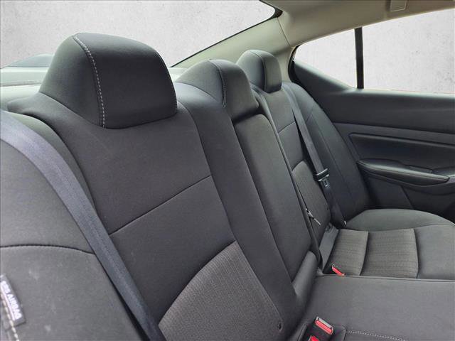 Used 2025 Nissan Altima 2.5 SV FWD image 18