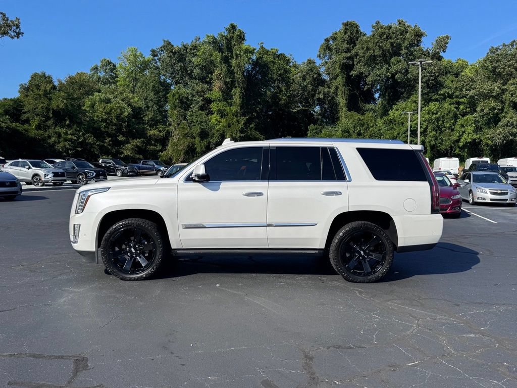 Used 2017 Cadillac Escalade Platinum AWD/4WD image 4