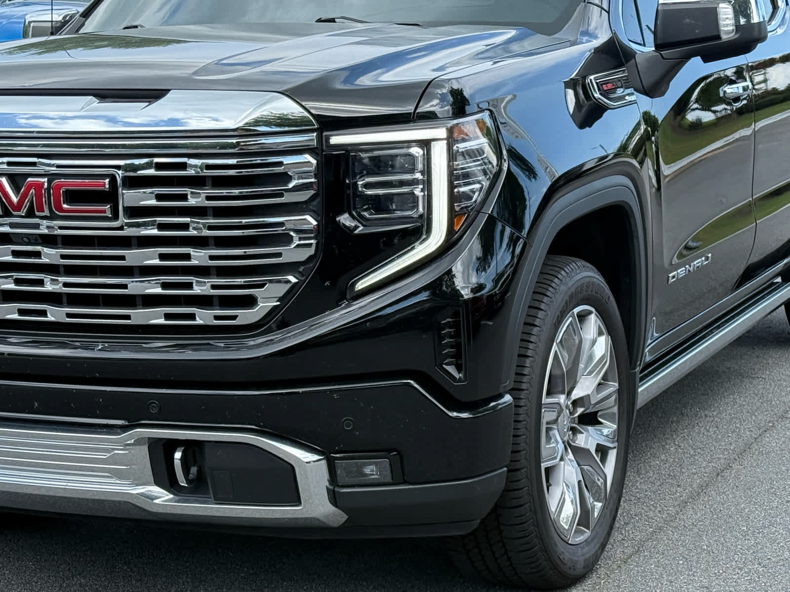 Used 2024 GMC Sierra 1500 Denali AWD/4WD image 10
