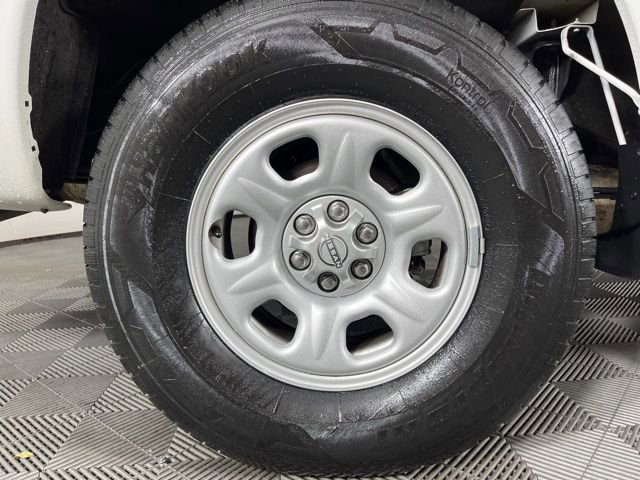 Used 2024 Nissan Frontier S w/ S Utility Package image 15