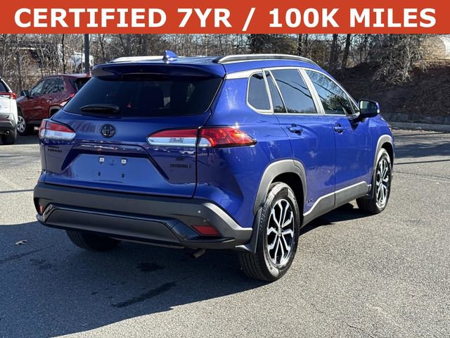 Used 2024 Toyota Corolla Cross SE w/ Moonroof Package image 2