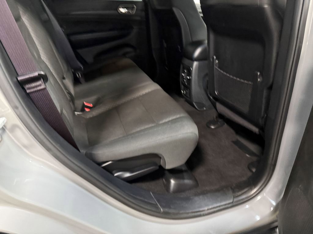 Used 2019 Jeep Grand Cherokee Laredo AWD/4WD image 66