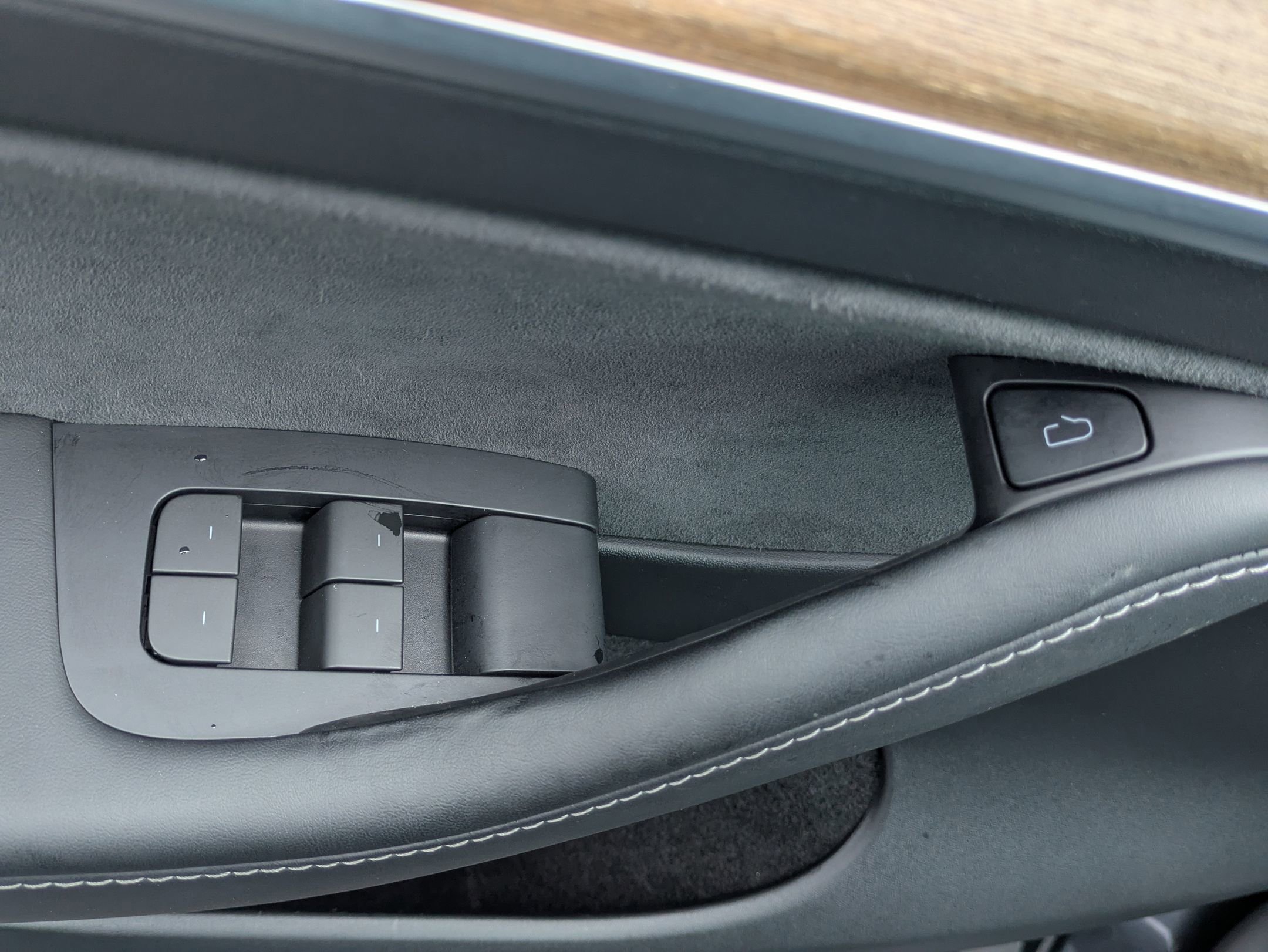 Used 2024 Tesla Model Y Performance image 19