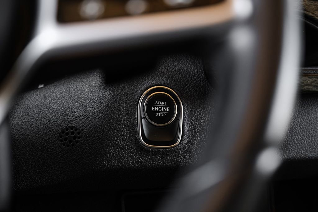 Used 2020 Mercedes-Benz Sprinter 3500 w/ Windows All Around Package image 17