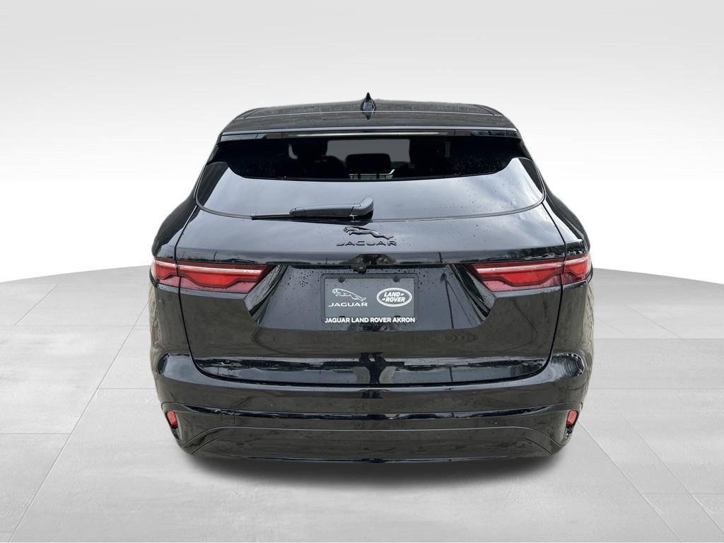 New 2025 Jaguar F-PACE R-Dynamic S image 8