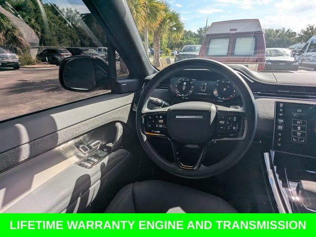 Used 2025 Land Rover Range Rover Sport SE AWD/4WD image 13
