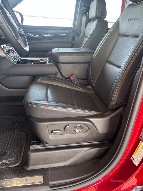 Used 2024 GMC Yukon Denali w/ Max Trailering Package AWD/4WD image 17