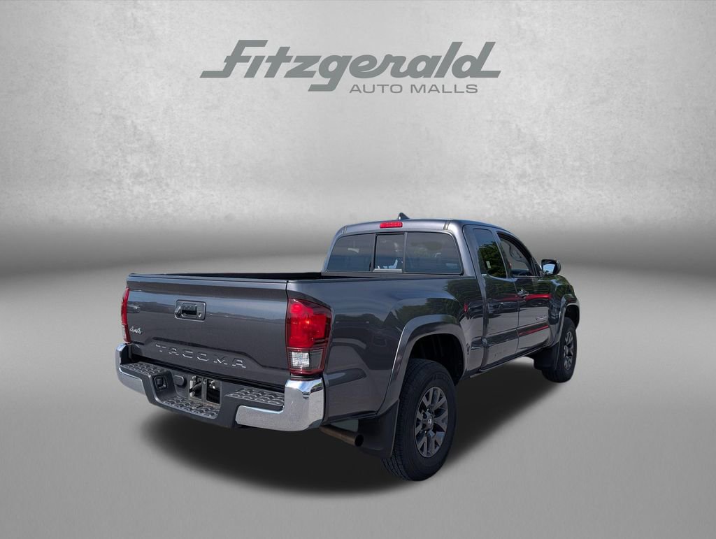 Used 2022 Toyota Tacoma SR5 w/ SR5 Appearance Package (SM) AWD/4WD image 7