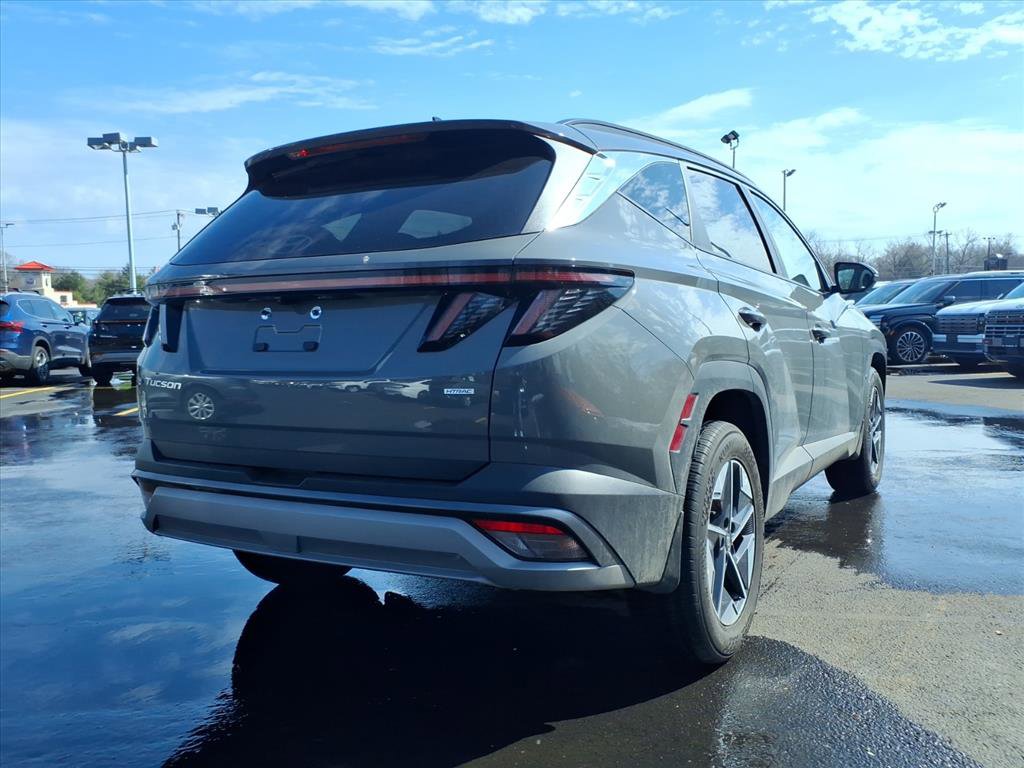 Certified 2025 Hyundai Tucson SEL AWD/4WD image 5