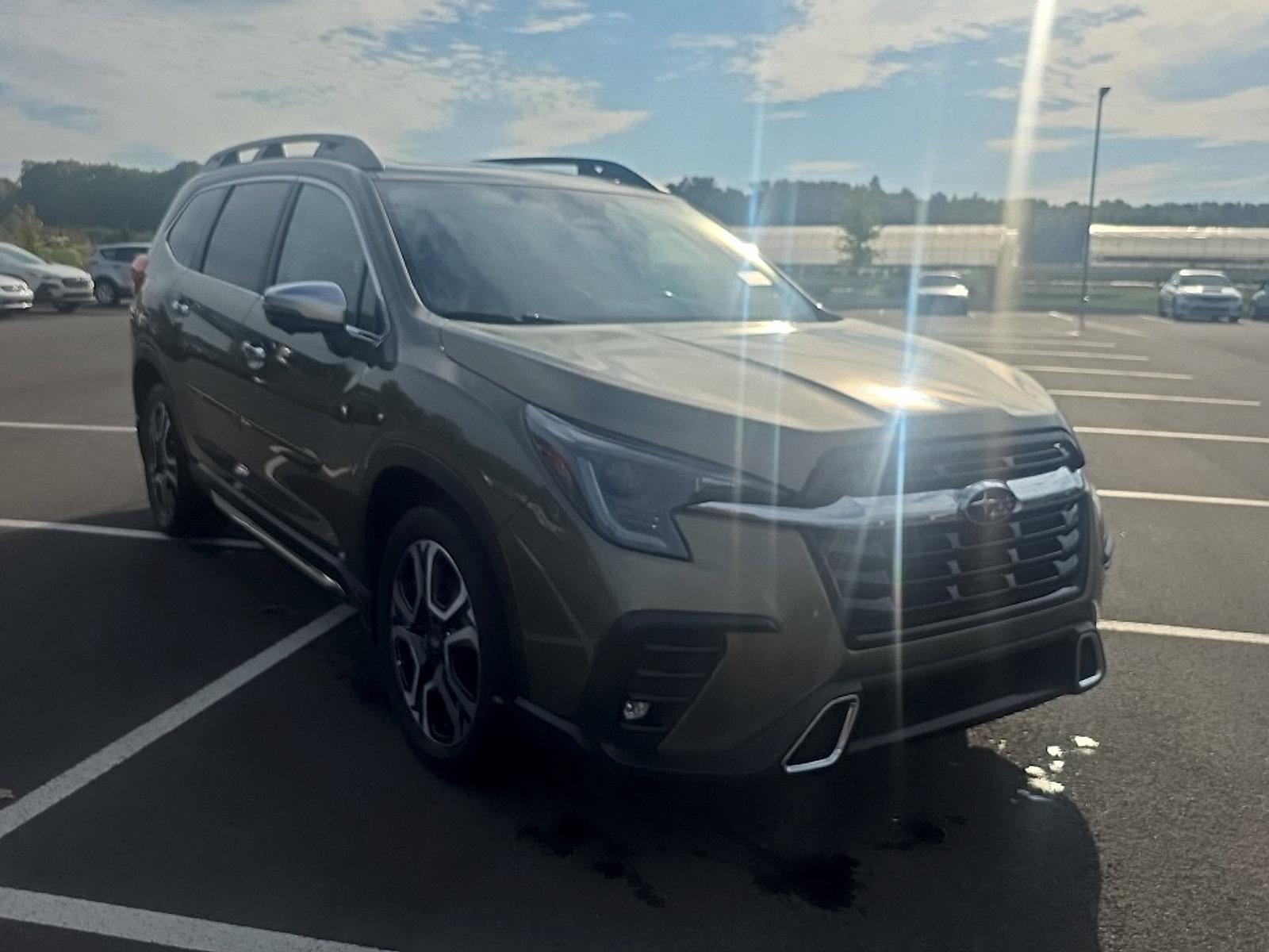 Used 2023 Subaru Ascent Touring AWD/4WD image 3