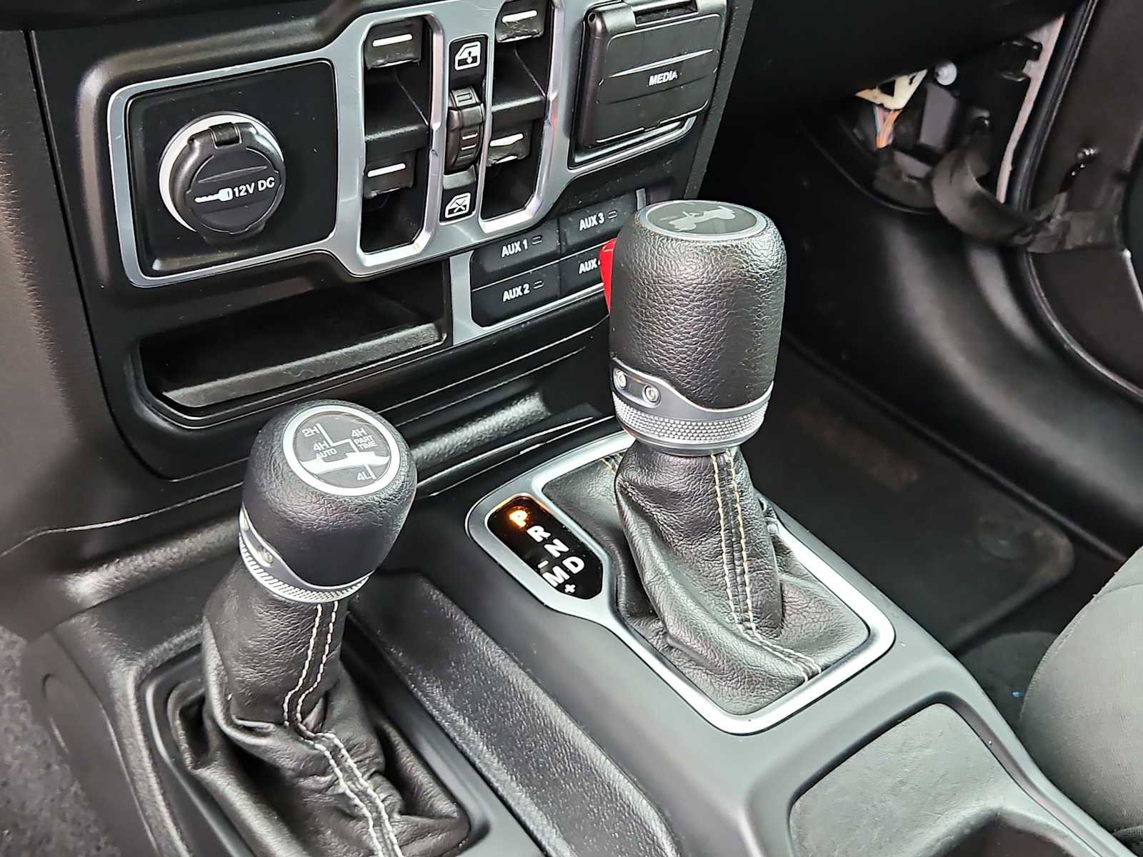 Used 2020 Jeep Wrangler Unlimited Sahara AWD/4WD image 20