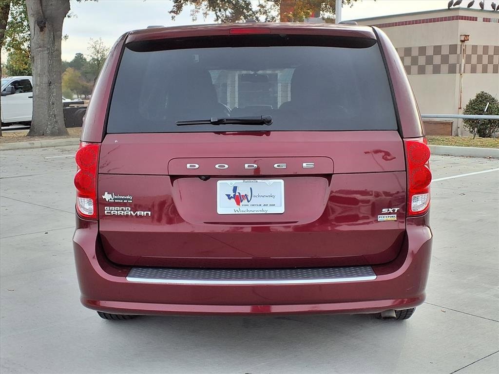 Used 2017 Dodge Grand Caravan SXT image 7