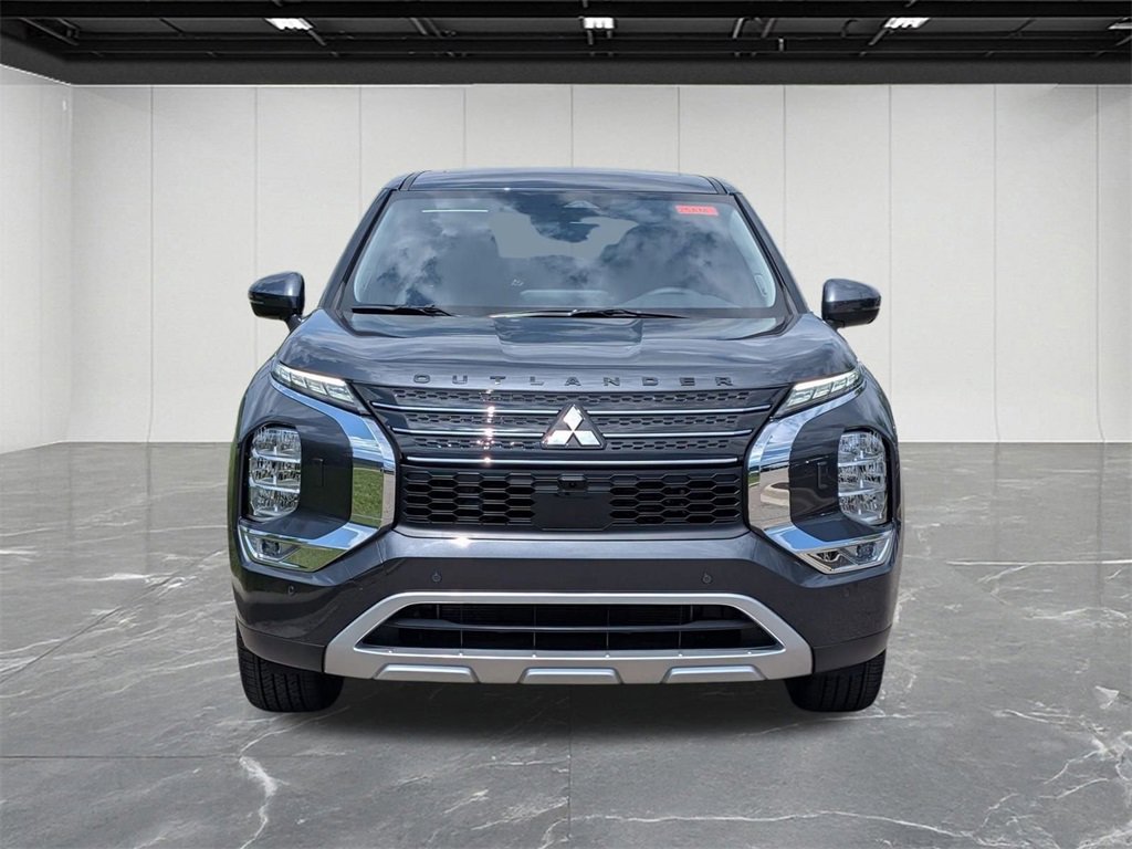 New 2025 Mitsubishi Outlander SE image 8