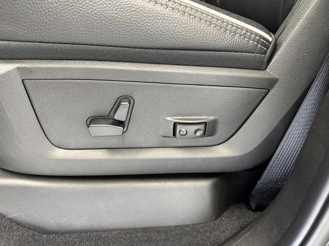 New 2026 RAM 3500 Limited AWD/4WD image 16
