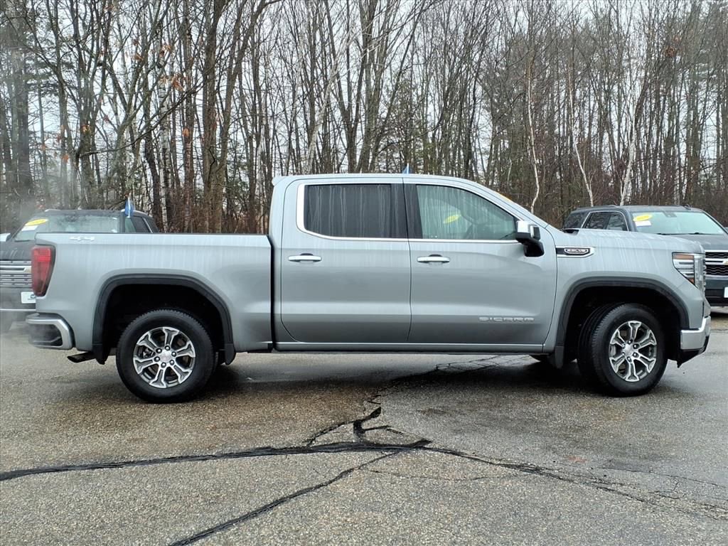 Used 2025 GMC Sierra 1500 SLT image 3