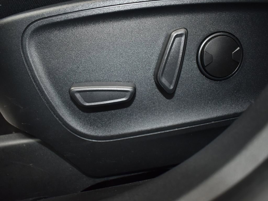 Used 2024 Ford Escape Platinum image 11