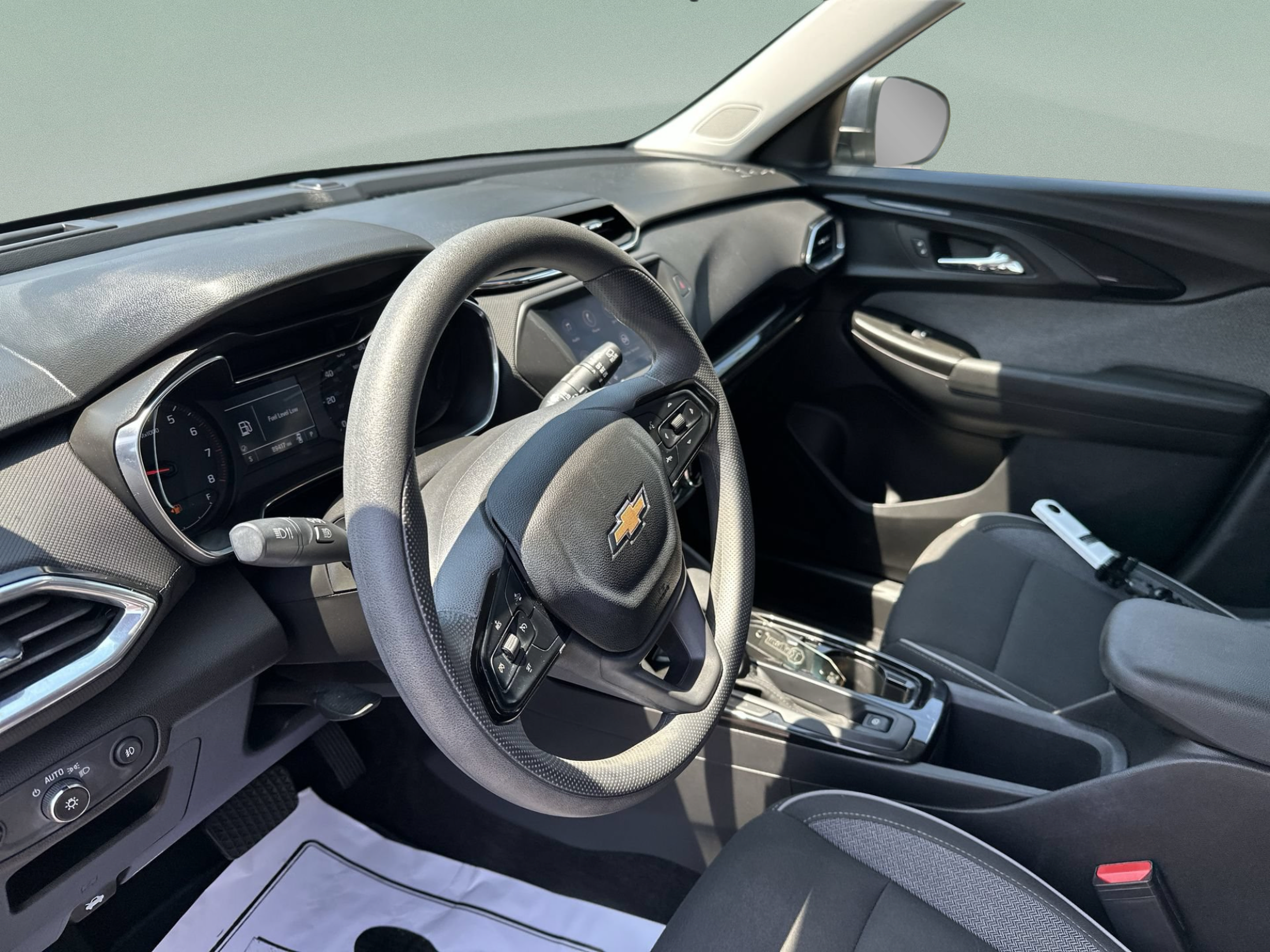 Used 2022 Chevrolet TrailBlazer LT FWD image 24