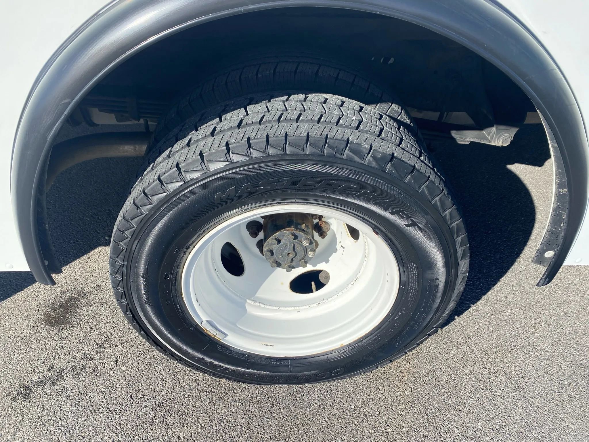 Used 2014 Ford E-350 and Econoline 350 Super Duty w/ A/C Prep Package RWD image 23