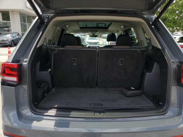 Certified 2025 Volkswagen Atlas Peak Edition SE AWD/4WD image 14