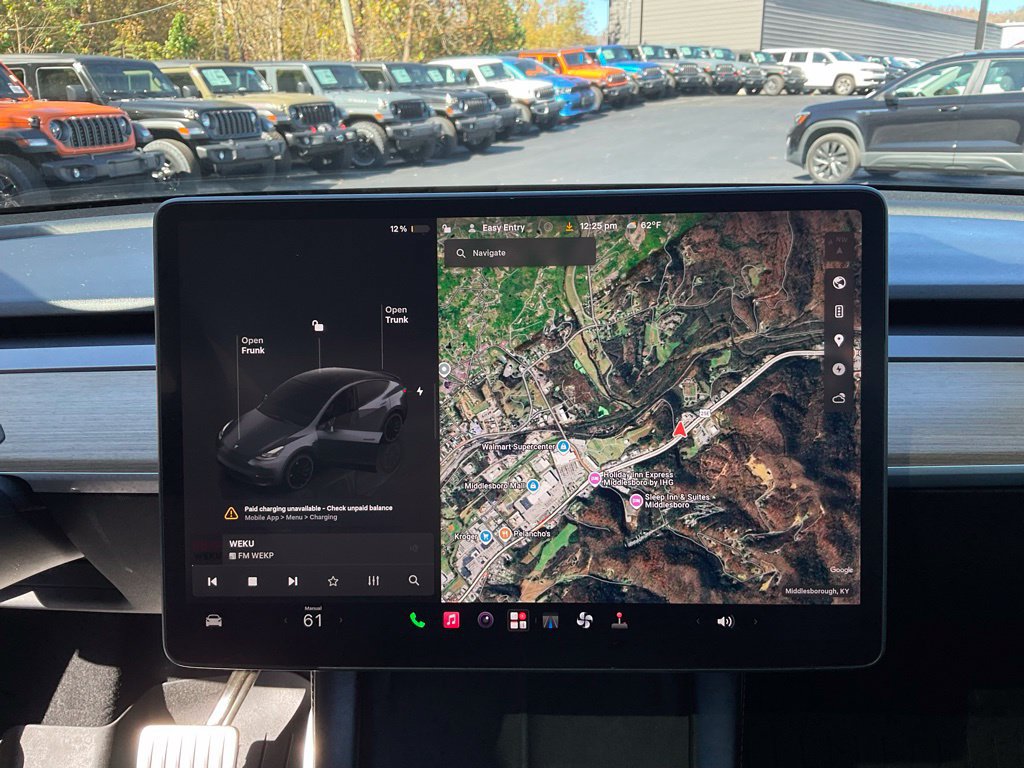 Used 2023 Tesla Model Y Performance AWD/4WD image 15