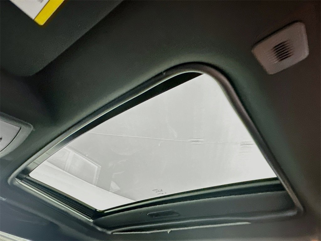 Used 2023 Dodge Challenger R/T w/ Plus Package image 21