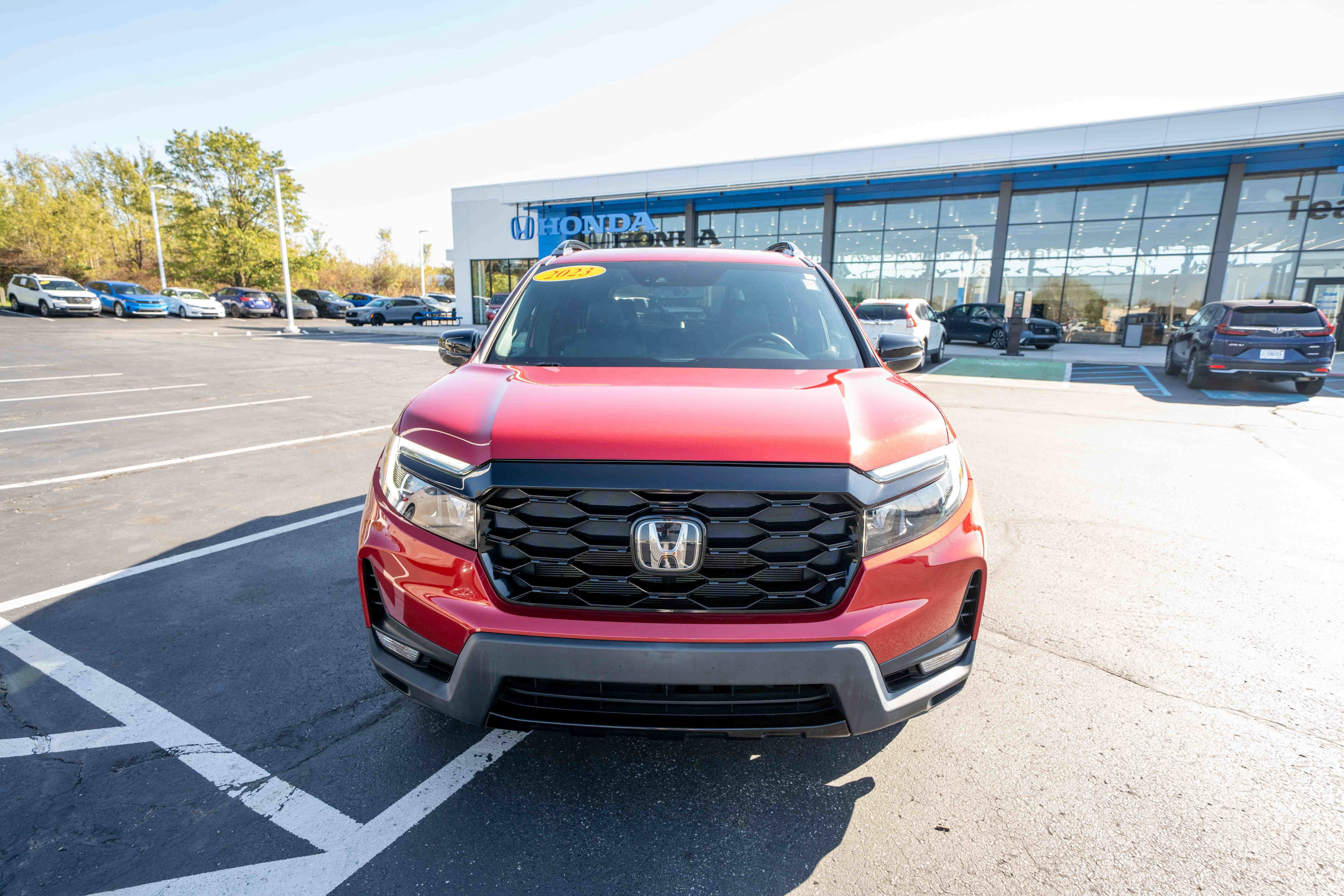 Used 2023 Honda Passport Elite image 2