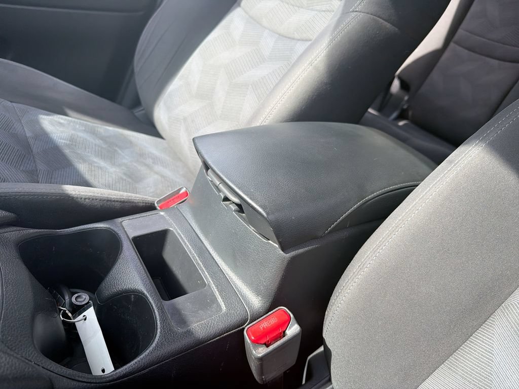 Used 2016 Nissan Rogue SV FWD image 21