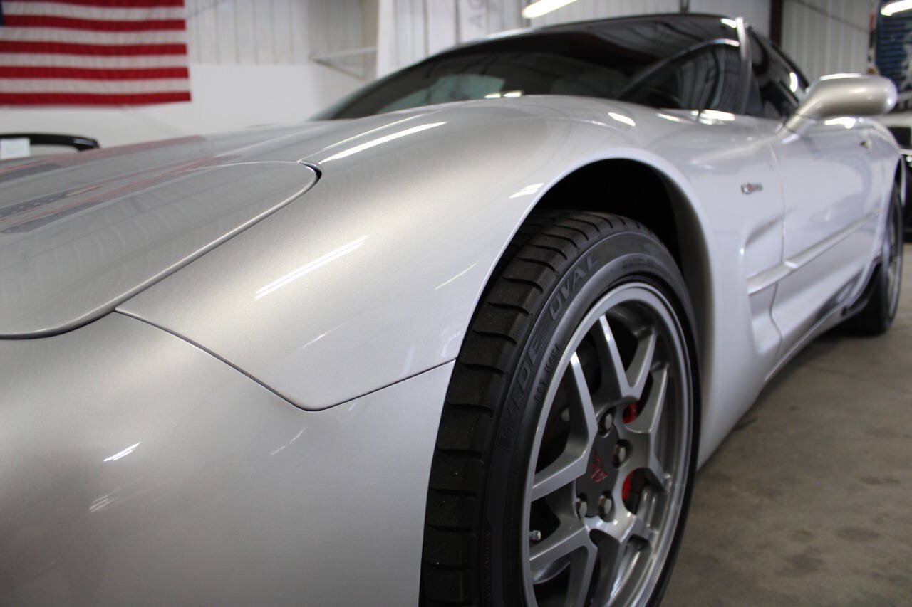 Used 2001 Chevrolet Corvette Z06 w/ Memory Pkg RWD image 10