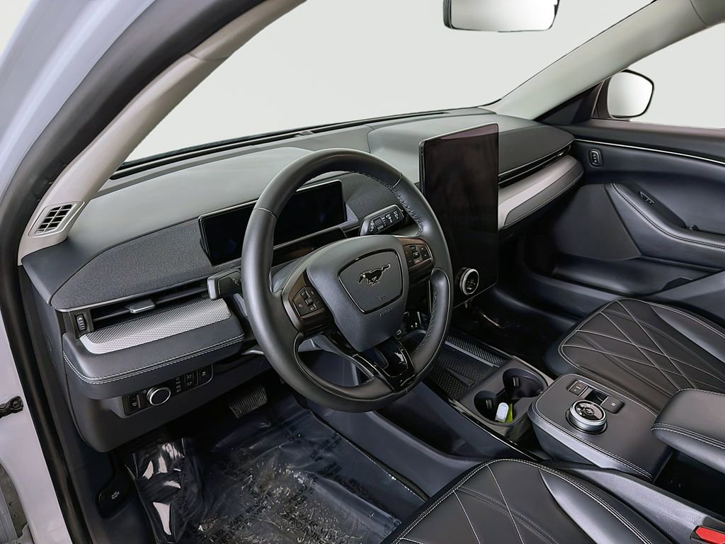 Used 2023 Ford Mustang Mach-E Select image 17
