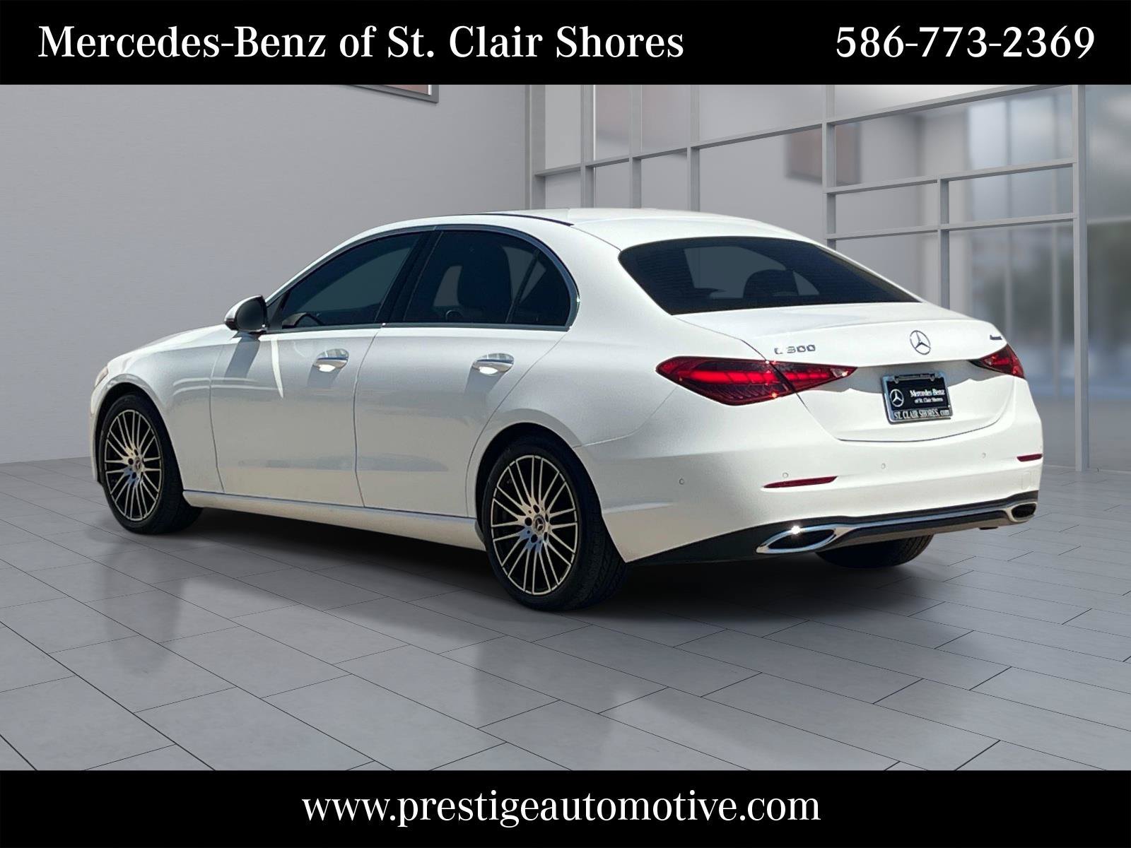 Used 2024 Mercedes-Benz C 300 4MATIC Sedan image 3