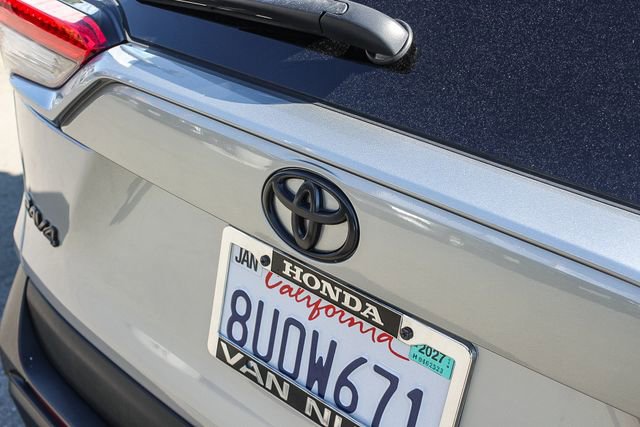 Used 2021 Toyota RAV4 LE w/ Carpet Mat Package (TMS) image 11