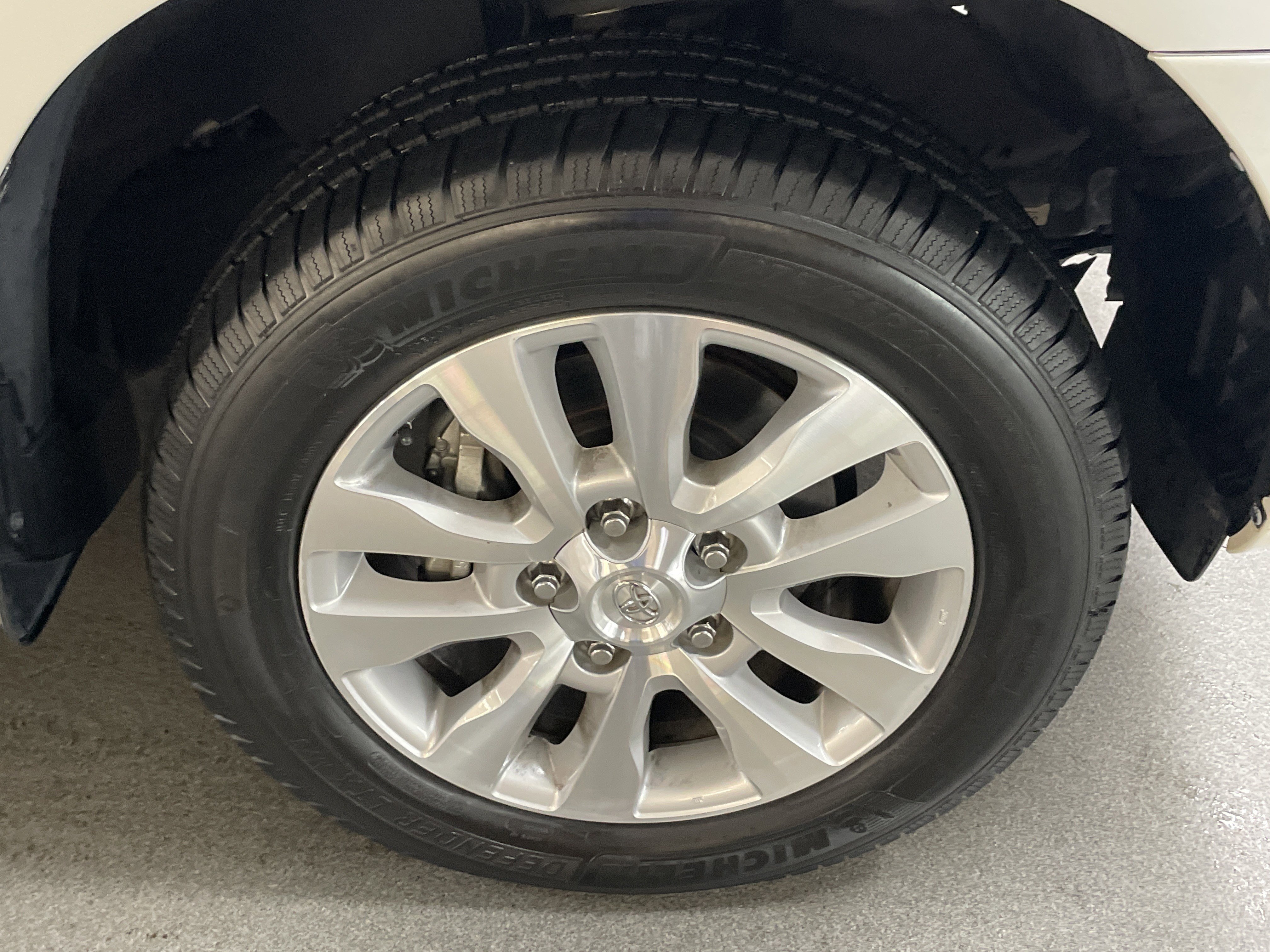 Certified 2019 Toyota Sequoia Platinum image 13