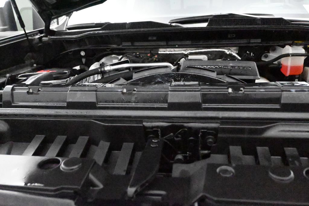 Used 2024 Chevrolet Silverado 2500 High Country w/ High Country Premium Package AWD/4WD image 15