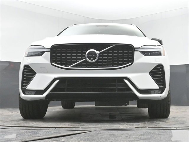 Used 2024 Volvo XC60 B5 Plus image 42