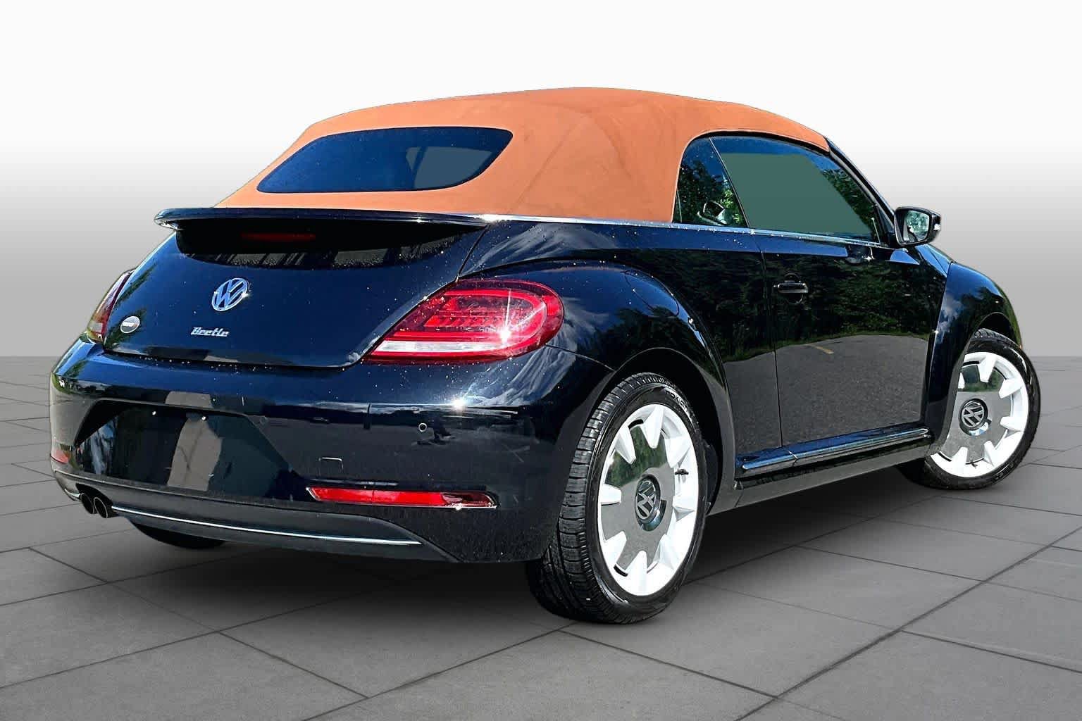 Used 2019 Volkswagen Beetle 2.0T Final Edition SEL FWD image 12